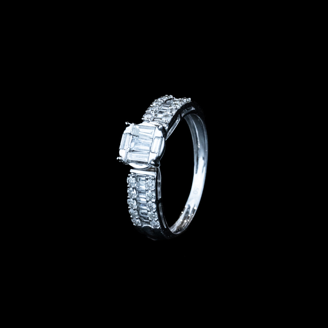 Bague en or blanc et diamants
